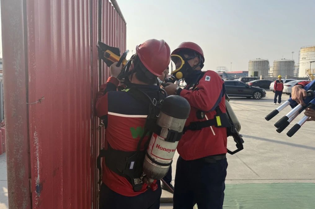 亞(yà)通石化(huà)2024年度“119”消(xiāo)防日安(an)全技能(neng)比武活(huó)動圓滿(mǎn)落幕